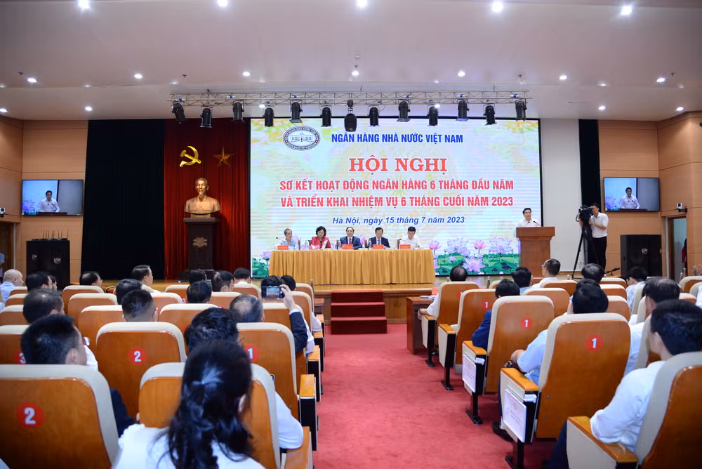 Toàn cảnh hội nghị. Toàn cảnh hội nghị.