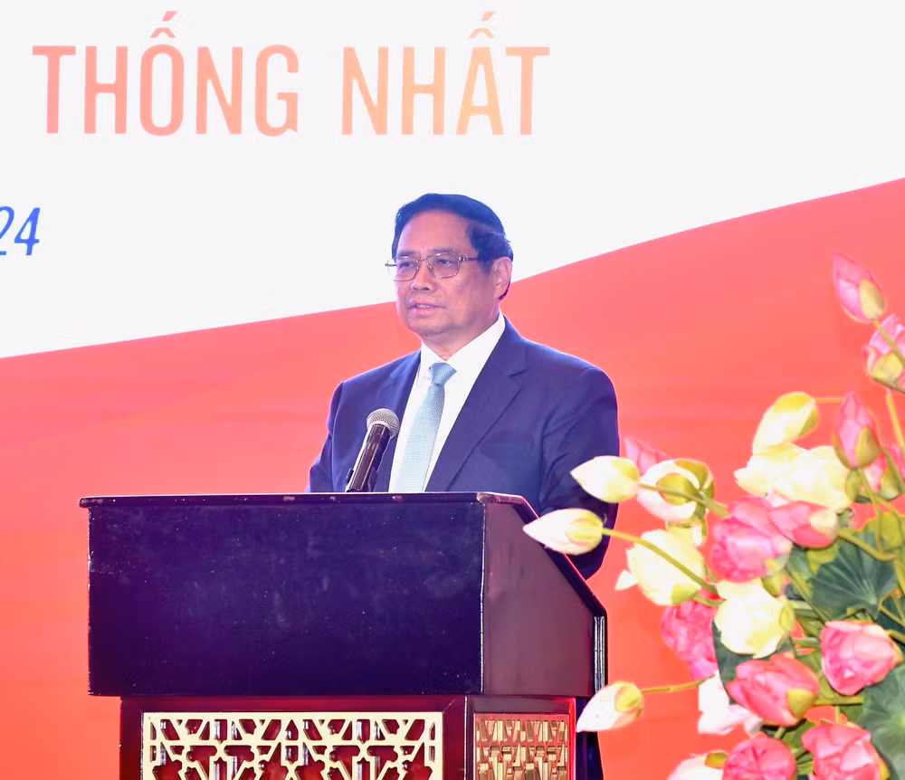 Thủ tướng Phạm Minh Chính phát biểu ý kiến tại buổi gặp gỡ bà con cộng đồng người Việt Nam tại UAE (Ảnh: Thanh Giang). Thủ tướng Phạm Minh Chính phát biểu ý kiến tại buổi gặp gỡ bà con cộng đồng người Việt Nam tại UAE (Ảnh: Thanh Giang).