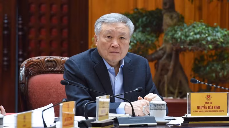 Phó Bí thư Thường trực Đảng ủy Chính phủ, Phó Thủ tướng Thường trực Chính phủ Nguyễn Hoà Bình phát biểu tại Hội nghị. (Ảnh: TRẦN HẢI) Phó Bí thư Thường trực Đảng ủy Chính phủ, Phó Thủ tướng Thường trực Chính phủ Nguyễn Hoà Bình phát biểu tại Hội nghị. (Ảnh: TRẦN HẢI)