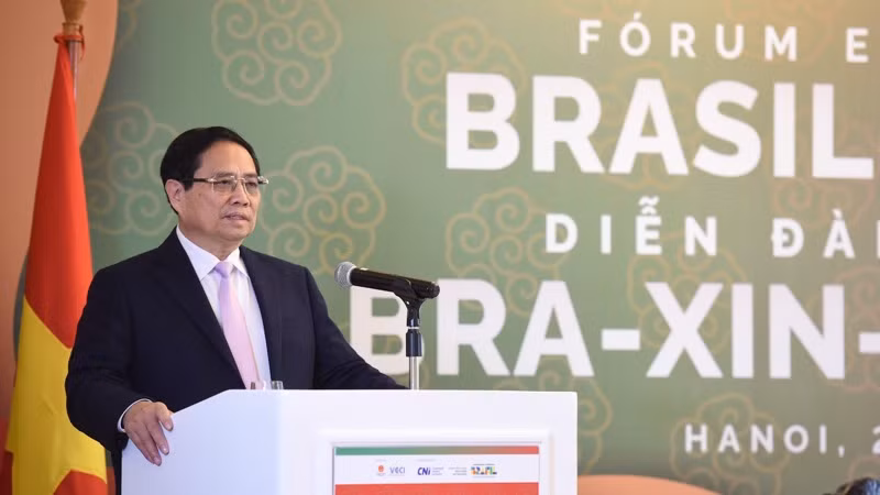 Thủ tướng Phạm Minh Chính phát biểu ý kiến tại Diễn đàn Kinh tế Việt Nam-Brazil. (Ảnh: TRẦN HẢI)
