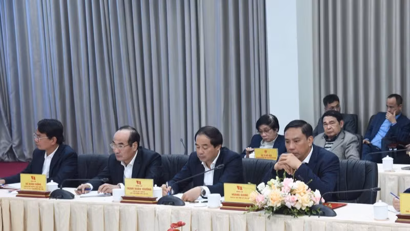 Lãnh đạo chủ chốt tỉnh Lào Cai tại buổi làm việc (Ảnh: TRẦN HẢI). Lãnh đạo chủ chốt tỉnh Lào Cai tại buổi làm việc (Ảnh: TRẦN HẢI).
