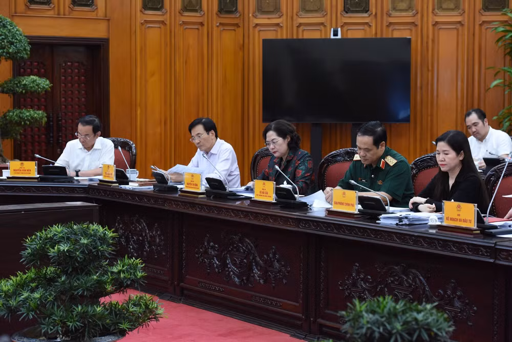 Đại diện lãnh đạo các bộ, ngành tham dự cuộc họp. (Ảnh: TRẦN HẢI) Đại diện lãnh đạo các bộ, ngành tham dự cuộc họp. (Ảnh: TRẦN HẢI)