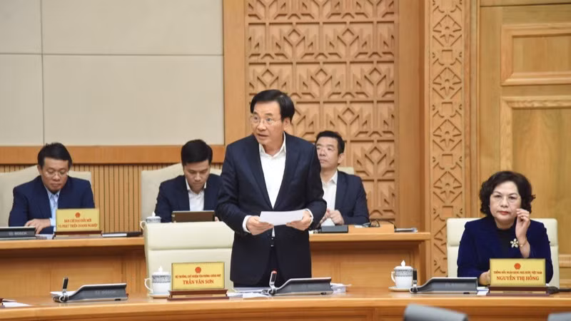 Bộ trưởng, Chủ nhiệm Văn phòng Chính phủ Trần Văn Sơn phát biểu ý kiến tại phiên họp (Ảnh: TRẦN HẢI). Bộ trưởng, Chủ nhiệm Văn phòng Chính phủ Trần Văn Sơn phát biểu ý kiến tại phiên họp (Ảnh: TRẦN HẢI).