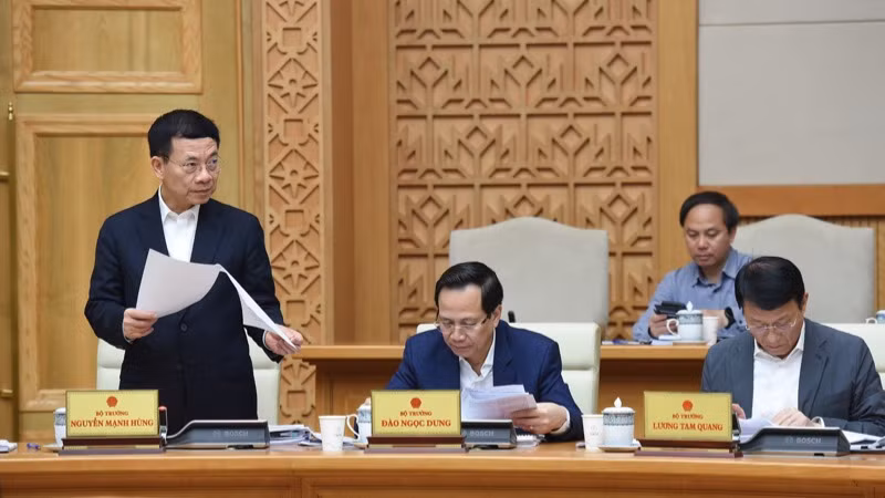 Bộ trưởng Khoa học và Công nghệ Nguyễn Mạnh Hùng phát biểu ý kiến tại phiên họp. (Ảnh: TRẦN HẢI)