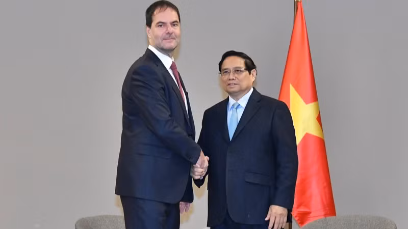 Thủ tướng Phạm Minh Chính và ông Jiří Šmejc, Giám đốc Điều hành Tập đoàn PPF. (Ảnh: THANH GIANG) Thủ tướng Phạm Minh Chính và ông Jiří Šmejc, Giám đốc Điều hành Tập đoàn PPF. (Ảnh: THANH GIANG)