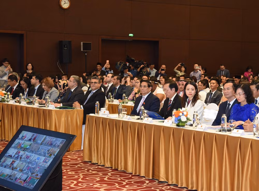 Thủ tướng Phạm Minh Chính và các đại biểu tham dự Hội nghị. (Ảnh: TRẦN HẢI) Thủ tướng Phạm Minh Chính và các đại biểu tham dự Hội nghị. (Ảnh: TRẦN HẢI)