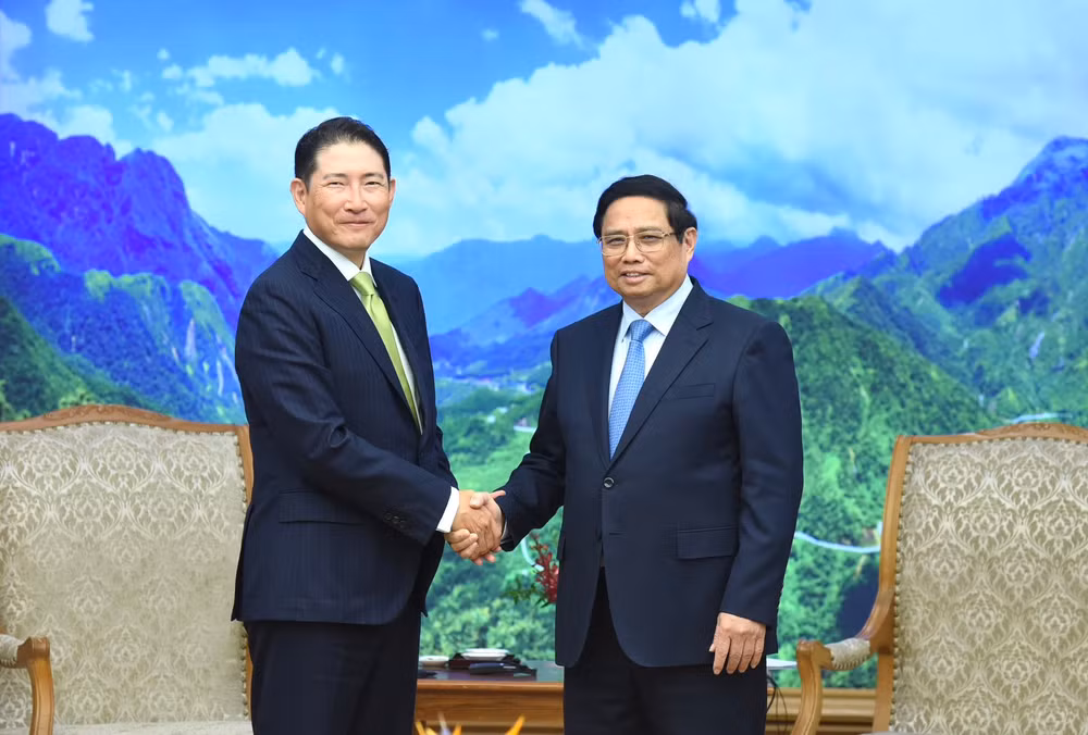 Thủ tướng Phạm Minh Chính và ông Cho Hyun-joon, Chủ tịch Tập đoàn Hyosung (Hàn Quốc). Ảnh: TRẦN HẢI