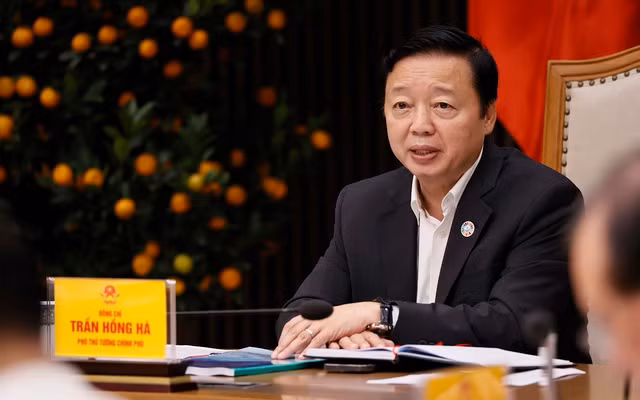 Phó Thủ tướng Trần Hồng Hà phát biểu ý kiến chỉ đạo cuộc họp. 