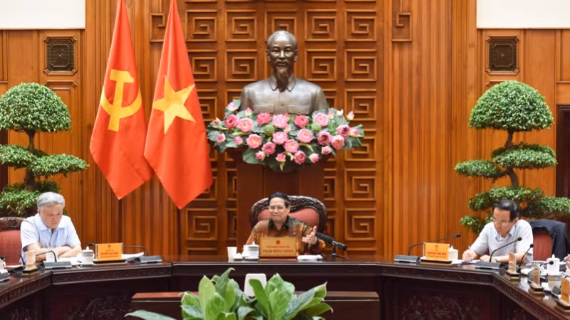 Thủ tướng Phạm Minh Chính chủ trì cuộc họp. (Ảnh: TRẦN HẢI)