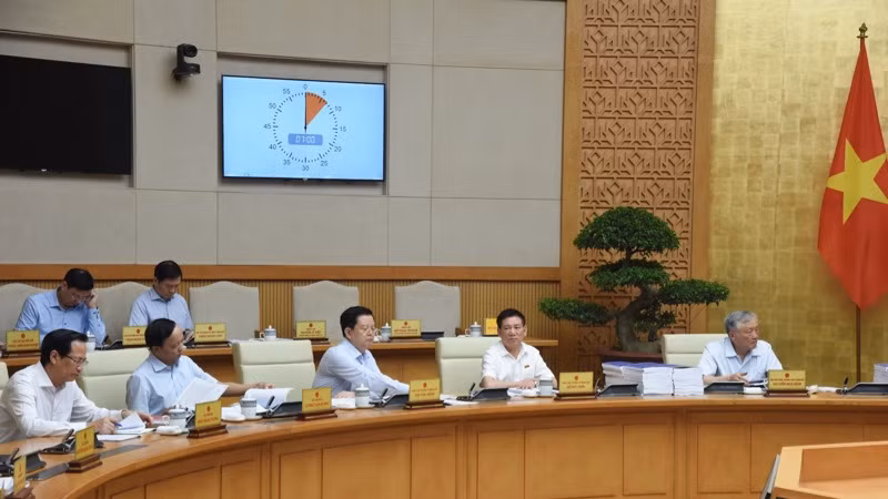 Các thành viên Chính phủ tham dự phiên họp. (Ảnh: TRẦN HẢI)