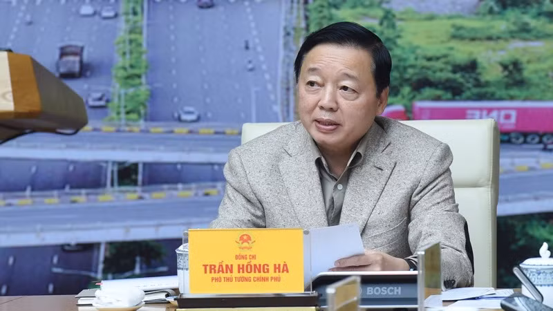 Phó Thủ tướng Chính phủ Trần Hồng Hà phát biểu ý kiến tại Phiên họp. (Ảnh: TRẦN HẢI)