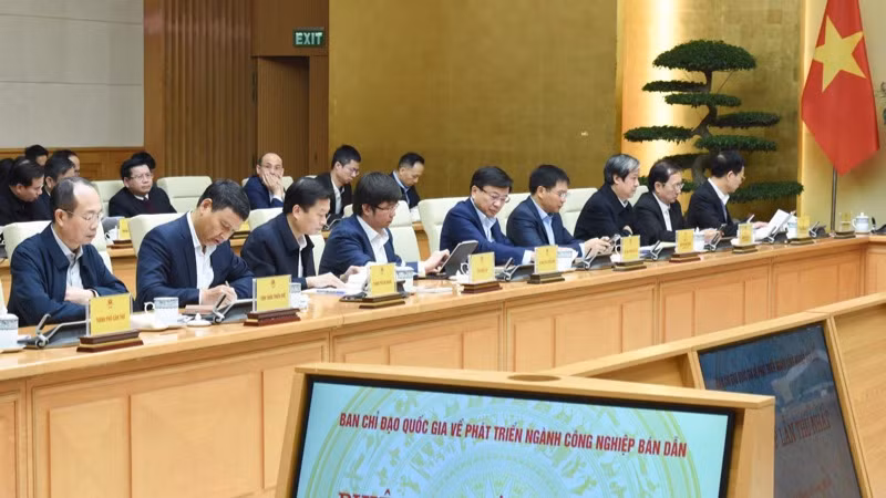 Lãnh đạo các bộ, ngành Trung ương là thành viên Ban Chỉ đạo tham dự phiên họp. (Ảnh: TRẦN HẢI)