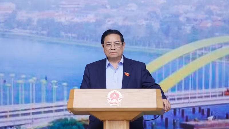 Thủ tướng Phạm Minh Chính phát biểu chỉ đạo tại phiên họp. (Ảnh: TRẦN HẢI)