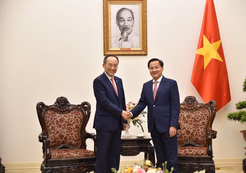 Phó Thủ tướng Lê Minh Khái tiếp Phó Thủ tướng kiêm Bộ trưởng Kinh tế và Tài chính Hàn Quốc Choo Kyung Ho. (Ảnh: VGP) Phó Thủ tướng Lê Minh Khái tiếp Phó Thủ tướng kiêm Bộ trưởng Kinh tế và Tài chính Hàn Quốc Choo Kyung Ho. (Ảnh: VGP)