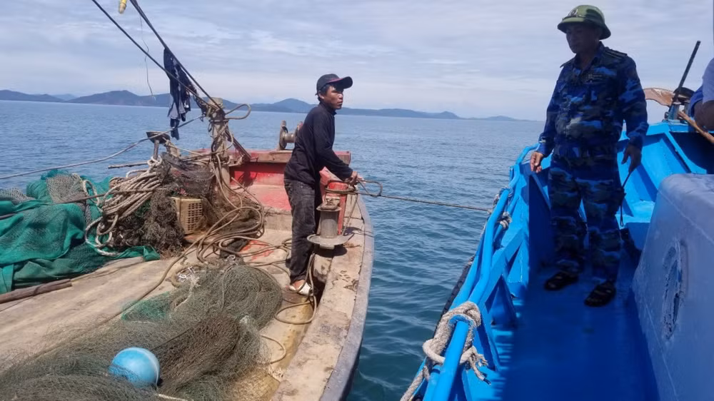 Vùng biển Nghệ An có chiều dài hơn 82km, số lượng tàu hoạt động lớn nên công tác tuần tra, kiểm tra, kiểm soát của tàu kiểm ngư có vai trò hết sức quan trọng trong việc thực hiện các quy định của Nhà nước về khai thác hải sản trên biển. Vùng biển Nghệ An có chiều dài hơn 82km, số lượng tàu hoạt động lớn nên công tác tuần tra, kiểm tra, kiểm soát của tàu kiểm ngư có vai trò hết sức quan trọng trong việc thực hiện các quy định của Nhà nước về khai thác hải sản trên biển.