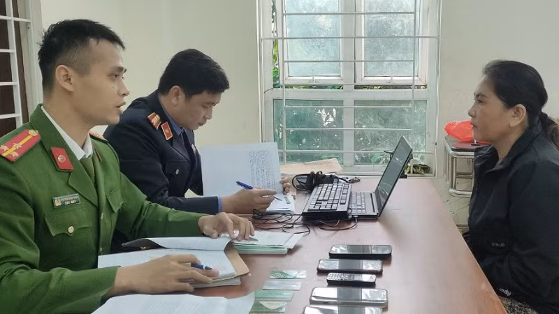 Cơ quan công an làm việc với đối tượng cầm đầu Lê Thị Thanh Hải.