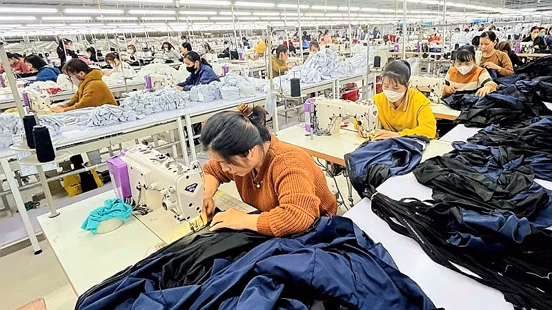 Nhà máy trở lại hoạt động bình thường khi công ty và công nhân thống nhất được phương án giải quyết.