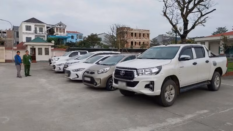 Số xe ô-tô trong vụ án.