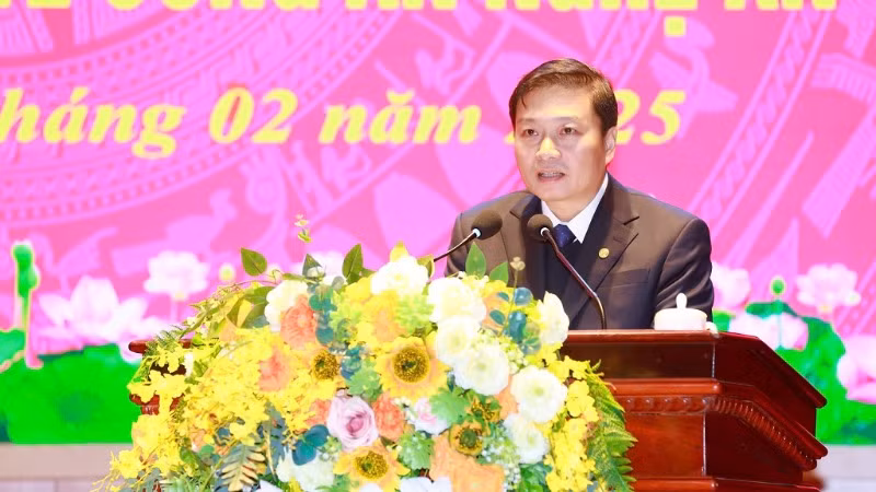 Ông Lê Hồng Vinh, Chủ tịch Ủy ban nhân dân tỉnh Nghệ An phát biểu chỉ đạo tại buổi lễ.