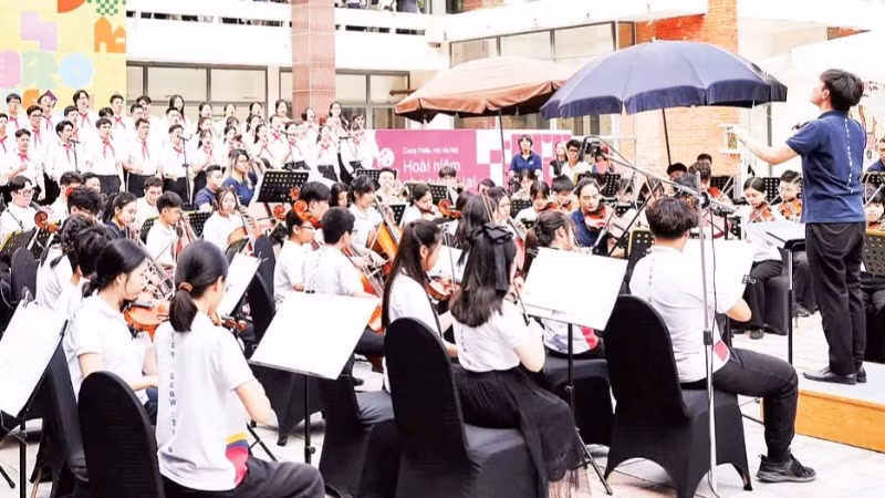 Nhiều chuyên gia gợi ý Hà Nội nên tái thiết những di sản đô thị, thí dụ như Cung Thiếu nhi trở thành những trung tâm CNVH
