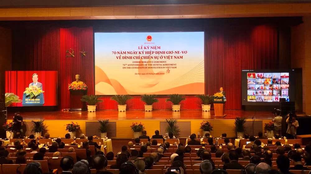 Phó Thủ tướng Trần Lưu Quang phát biểu tại Lễ kỷ niệm. Phó Thủ tướng Trần Lưu Quang phát biểu tại Lễ kỷ niệm.
