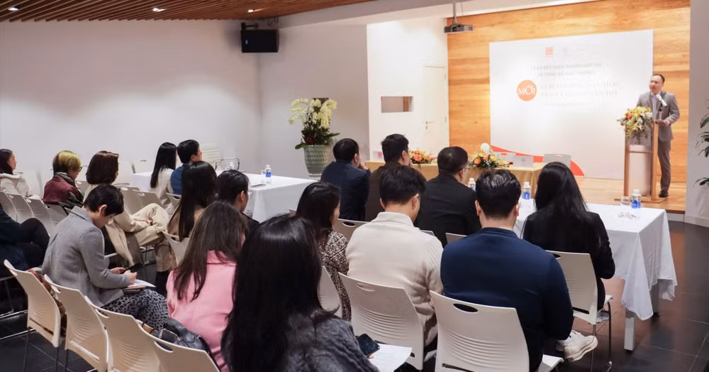 Quang cảnh buổi họp báo Quang cảnh buổi họp báo