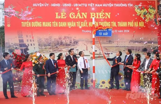 Huyện Thường Tín gắn biển tuyến đường mang tên danh nhân Từ Giấy và Dương Chính