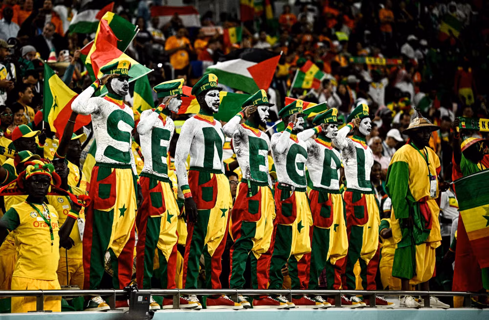 Những cổ động viên "đặc biệt" của Senegal.