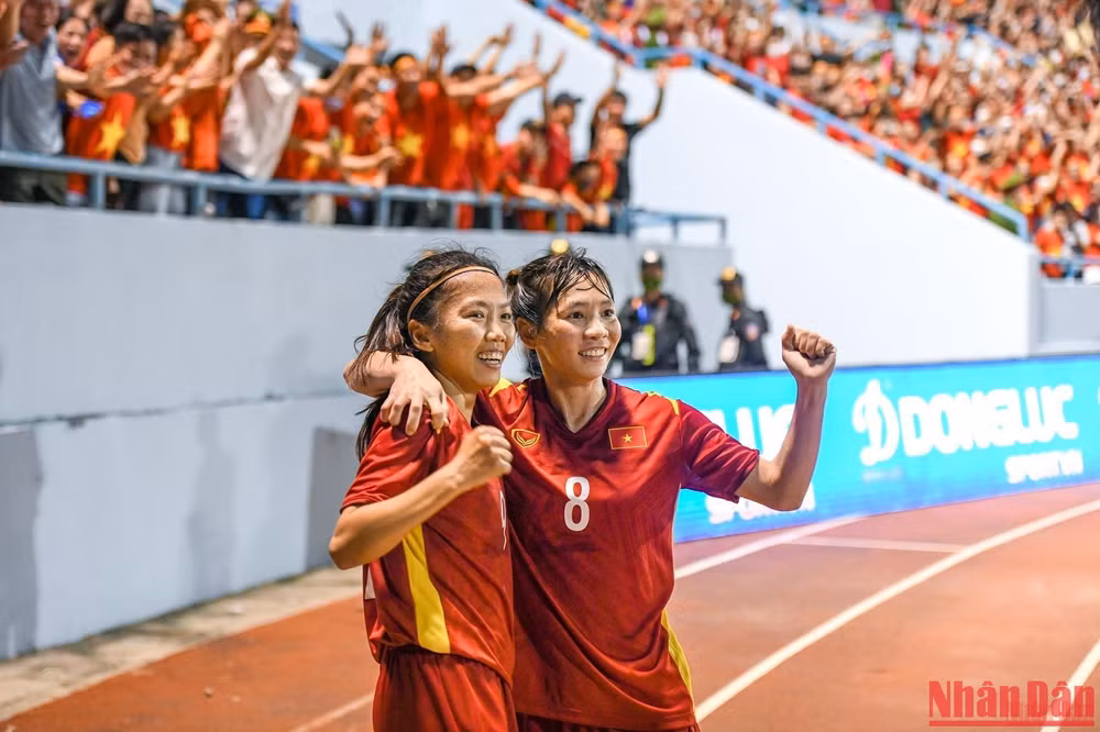 Đội tuyển nữ Việt Nam thắng 1-0 trước đội tuyển nữ Thái Lan để giành Huy chương Vàng SEA Games 31. (Ảnh: THÀNH ĐẠT)