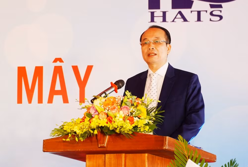 Phó Chủ tịch Ủy ban nhân dân tỉnh Thừa Thiên Huế Phan Quý Phương phát biểu tại buổi lễ khai trương. Phó Chủ tịch Ủy ban nhân dân tỉnh Thừa Thiên Huế Phan Quý Phương phát biểu tại buổi lễ khai trương.