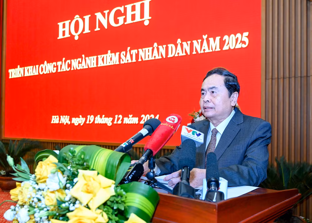 Chủ tịch Quốc hội Trần Thanh Mẫn phát biểu chỉ đạo tại hội nghị. (Ảnh Duy Linh) Chủ tịch Quốc hội Trần Thanh Mẫn phát biểu chỉ đạo tại hội nghị. (Ảnh Duy Linh)