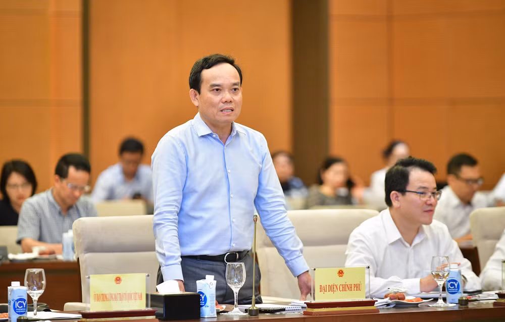 Phó Thủ tướng Chính phủ Trần Lưu Quang phát biểu ý kiến tại cuộc họp. (Ảnh: Đăng Anh) Phó Thủ tướng Chính phủ Trần Lưu Quang phát biểu ý kiến tại cuộc họp. (Ảnh: Đăng Anh)