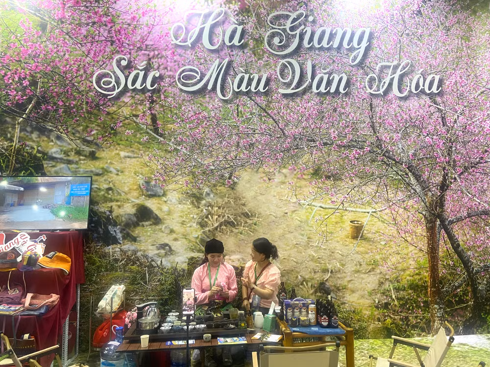 Gian hàng du lịch Hà Giang tại VITM Hà Nội 2025.