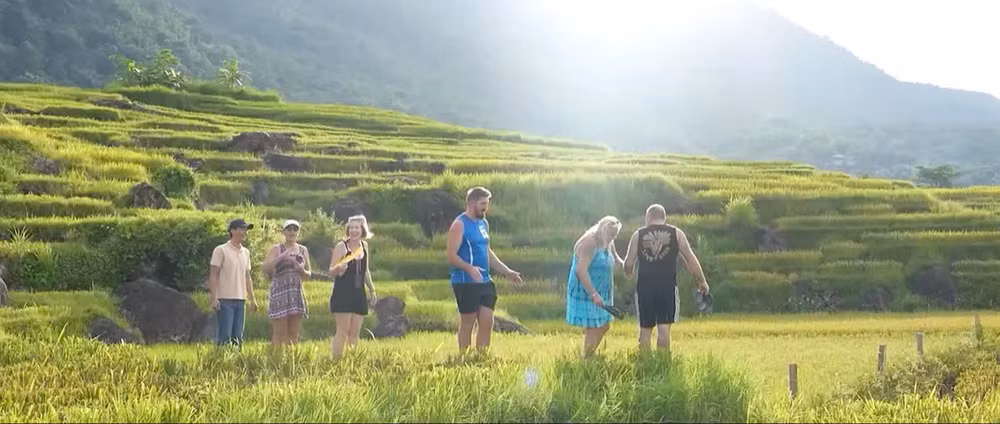 Trong các video clip, cảnh sắc Việt Nam hiện lên như một bức tranh thiên nhiên rực rỡ đầy màu sắc. (Ảnh chụp màn hình) Trong các video clip, cảnh sắc Việt Nam hiện lên như một bức tranh thiên nhiên rực rỡ đầy màu sắc. (Ảnh chụp màn hình)