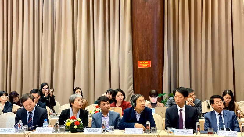 Các đại biểu tham dự hội thảo.