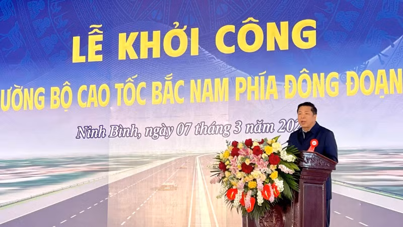 Bộ trưởng Xây dựng Trần Hồng Minh phát biểu tại buổi lễ.