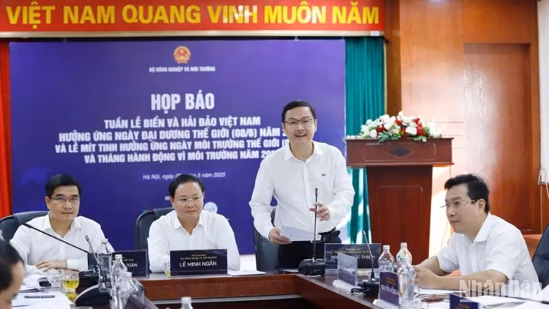Họp báo khởi động chuỗi sự kiện Tuần lễ Biển và Hải đảo Việt Nam 2025, hưởng ứng Ngày Đại dương thế giới (8/6), Ngày Môi trường thế giới (5/6) và Tháng hành động vì môi trường.