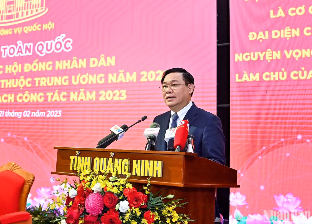 Chủ tịch Quốc hội Vương Đình Huệ phát biểu bế mạc Hội nghị. (Ảnh: Duy Linh)