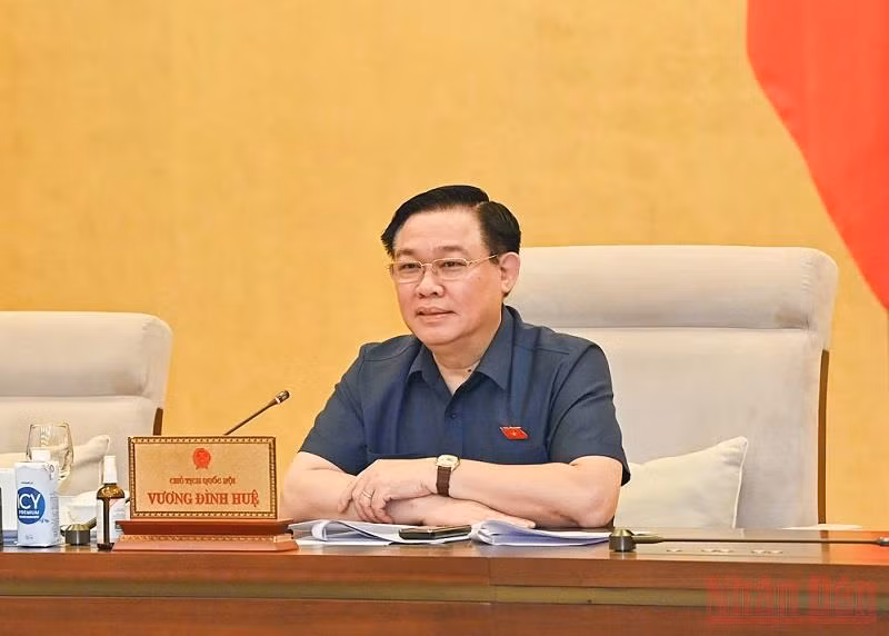 Thông qua Nghị quyết giảm kịch khung thuế bảo vệ môi trường đối với xăng, dầu, mỡ nhờn -0
