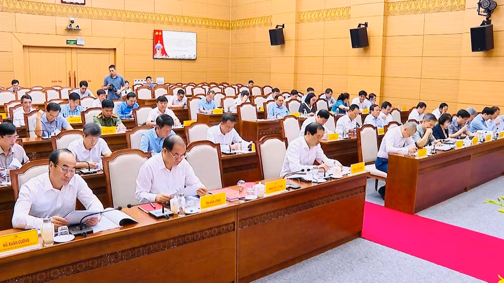 Toàn cảnh buổi làm việc. (Ảnh: THANH SƠN) Toàn cảnh buổi làm việc. (Ảnh: THANH SƠN)