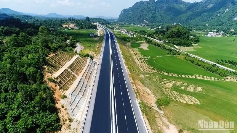 Một đoạn tuyến cao tốc Bắc Giang-Lạng Sơn.