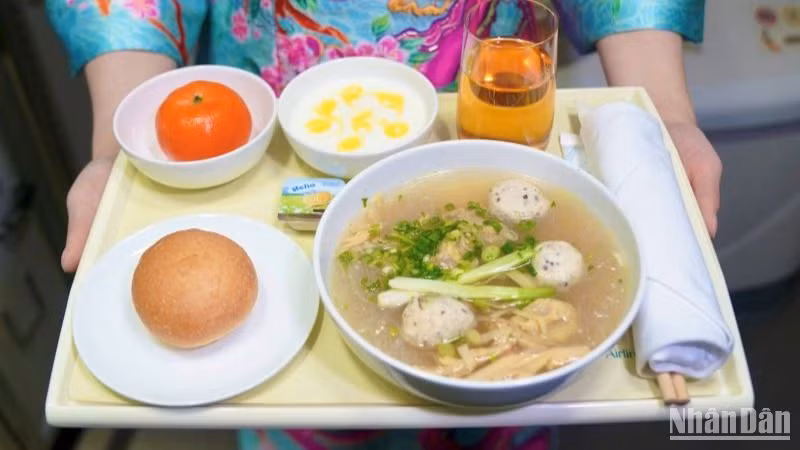 Bữa ăn mang đậm phong vị Tết cổ truyền trên các chuyến bay của Vietnam Airlines.