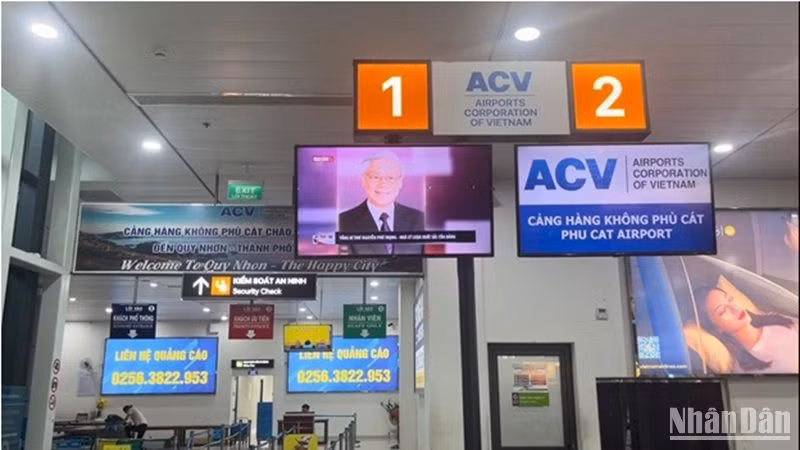 Cảng Hàng không Phù Cát (Bình Định).
