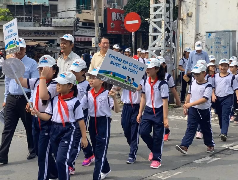 Được triển khai từ năm 2018, sau năm năm thực hiện, dự án "Giảm tốc độ-Trường học an toàn" đã đem lại lợi ích trực tiếp cho gần 130.500 người và gần 16,2 triệu người hưởng lợi gián tiếp. Được triển khai từ năm 2018, sau năm năm thực hiện, dự án "Giảm tốc độ-Trường học an toàn" đã đem lại lợi ích trực tiếp cho gần 130.500 người và gần 16,2 triệu người hưởng lợi gián tiếp.