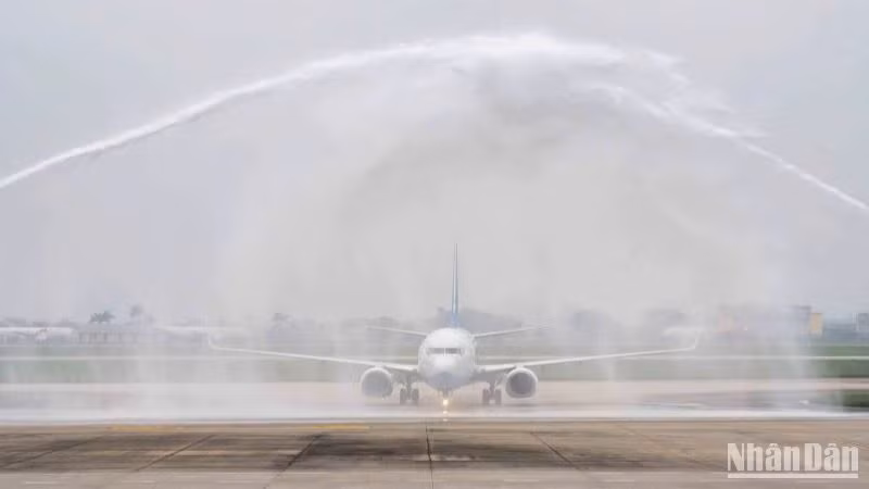 Cảng hàng không quốc tế Nội Bài chào đón khai trương đường bay Hà Nội-Phúc Châu.