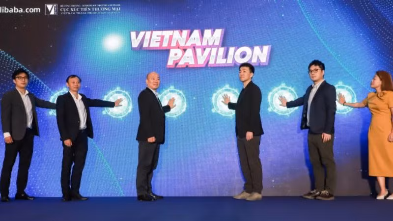 Gian hàng Quốc gia Việt Nam (Vietnam Pavilion) trên sàn thương mại điện tử Alibaba.com là sáng kiến nhằm thúc đẩy sự tham gia của các doanh nghiệp vừa và nhỏ (SMEs) Việt Nam vào thương mại điện tử xuyên biên giới. Gian hàng Quốc gia Việt Nam (Vietnam Pavilion) trên sàn thương mại điện tử Alibaba.com là sáng kiến nhằm thúc đẩy sự tham gia của các doanh nghiệp vừa và nhỏ (SMEs) Việt Nam vào thương mại điện tử xuyên biên giới.