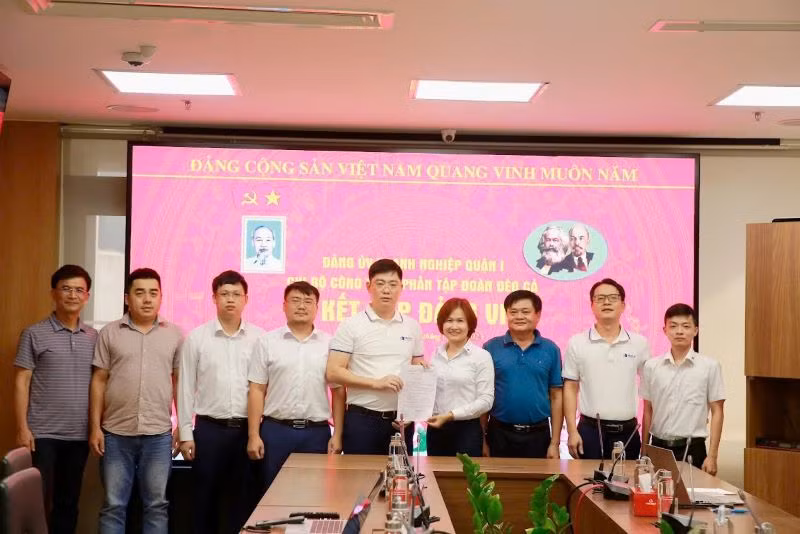 Từ năm 2020, Tập đoàn Đèo Cả đã định hướng thành lập Đảng bộ Tập đoàn, thống nhất các tổ chức đảng tại các đơn vị trực thuộc. Từ năm 2020, Tập đoàn Đèo Cả đã định hướng thành lập Đảng bộ Tập đoàn, thống nhất các tổ chức đảng tại các đơn vị trực thuộc.