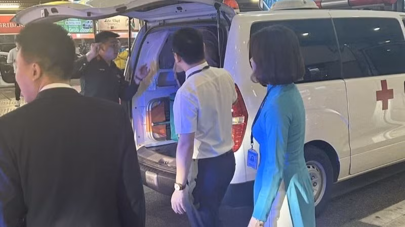 Vietnam Airlines vận chuyển thần tốc mô tạng ngay trong đêm.