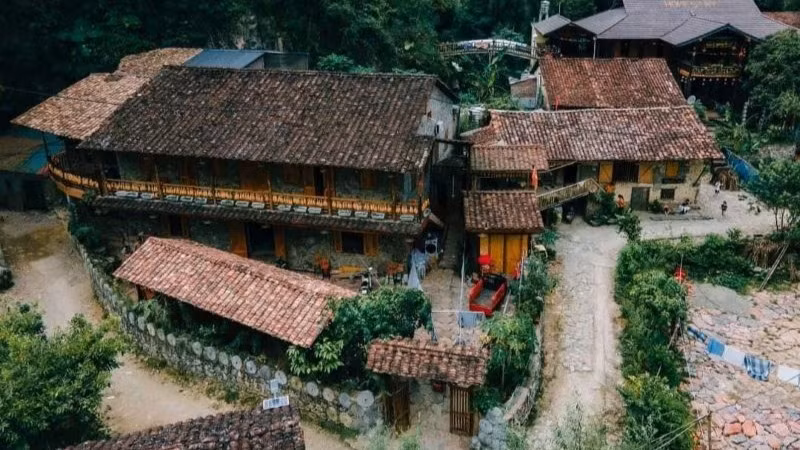 Làng đá Khuổi Ky (Trùng Khánh) ngôi làng được lựa chọn xây dựng du lịch cộng đồng hướng đến phát triển du lịch xanh.