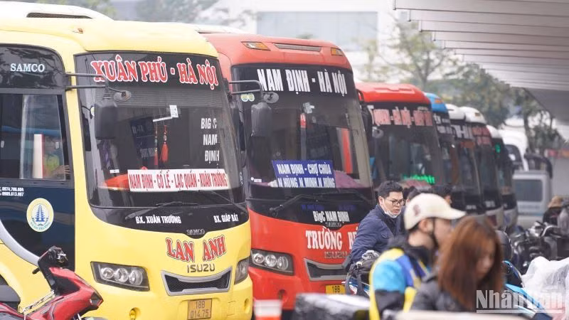 Theo tính toán, trên thực tế, tổng số giờ lái xe của người lái xe ô-tô khoảng 60-65 giờ/tuần.